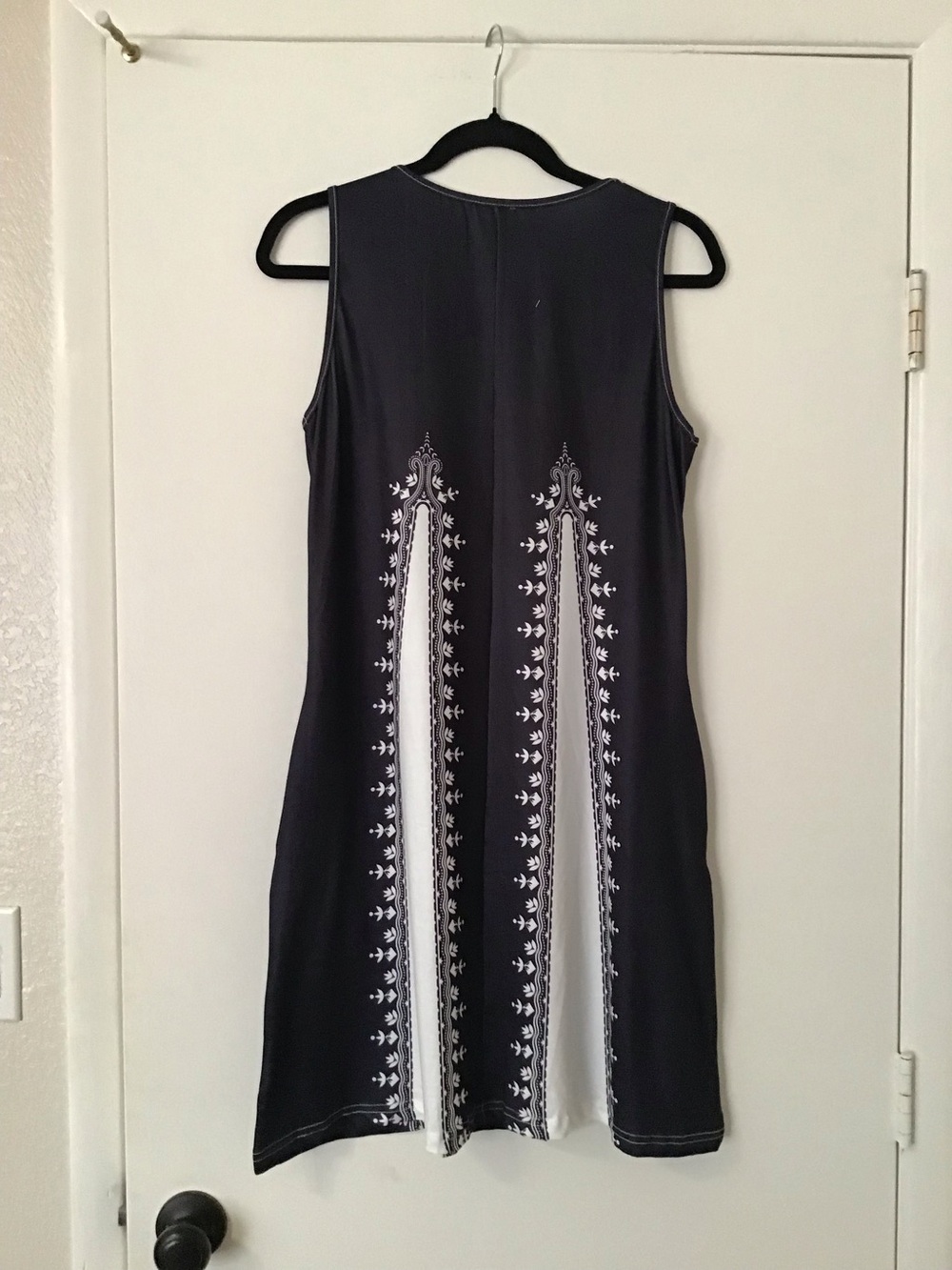 Sleeveless Black and White Embroidered Shift Dress